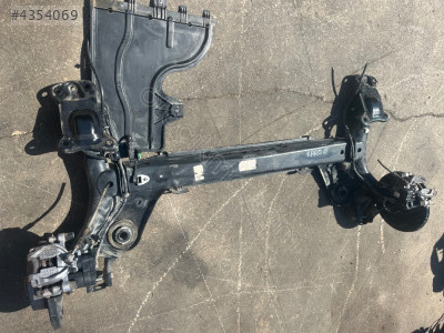 SKODA KAROQ ARKA FREN KALİPERİ FREN MERKEZİ