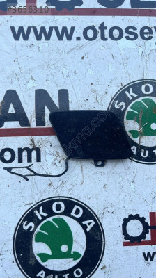 3G0807155D Volkswagen Passat b8.5 b8 ön tampon çeki demir kapağı