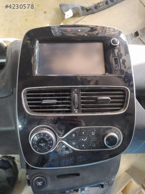 ÇIKMA RENAULT CLİO 4 TEYP