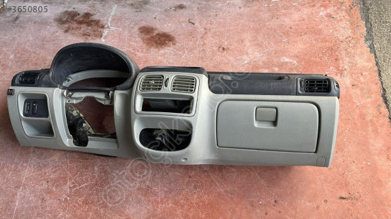 Renault Clio 2 göğüs