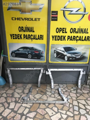 opel corsa e radyatör alt traversi