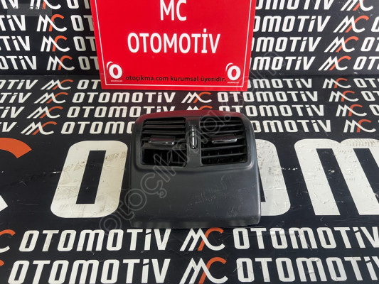 Mercedes A212 Arka klima ızgarası