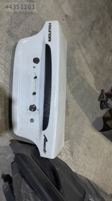 Hyundai accent yumurta kasa bagaj kapağı