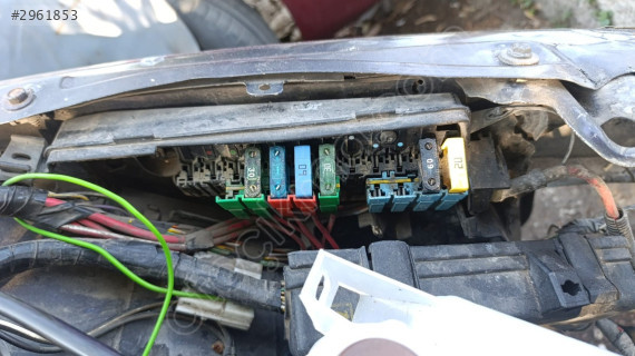 RENAULT LAGUNA 1 SİGORTA KUTUSU ORJİNAL ÇIKMA