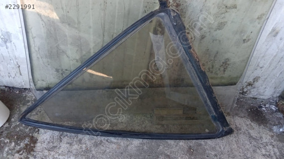 Mazda 323 sağ arka kelebek camı çıkma