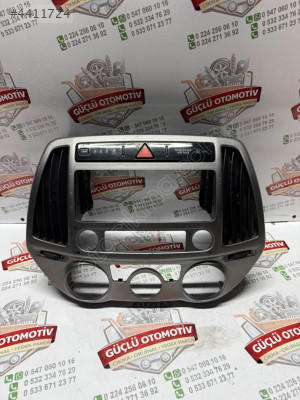 HYUNDAİ İ 20 TEYP ÇERÇEVESİ DÖRTLÜ ORİJİNAL SÖKME