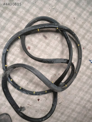 Audi A4 kapı tozluk bandı