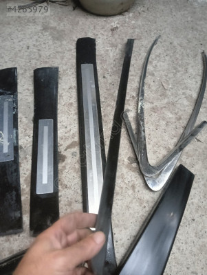 Audi A4 B6 b7 kasa arka cam çıtası