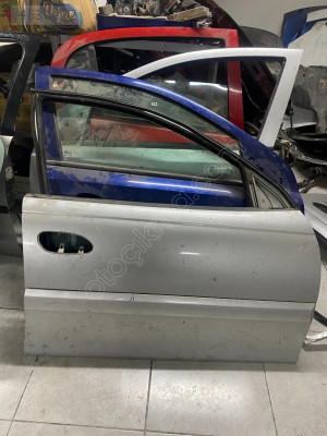 OPEL OMEGA B SAĞ ÖN KAPI - SÖKME