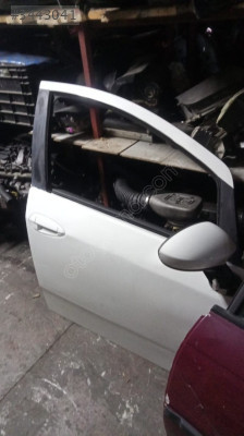Fiat Linea sağ ön kapı yedek parça