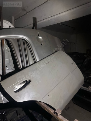 Toyota corolla kapı sacı sağ arka ae101