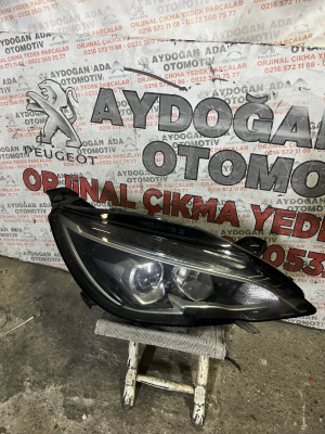 Peugeot 308 sağ far fazlasıyla adet mevcuttur