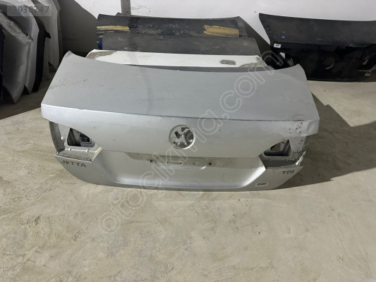VOLKSWAGEN/ JETTA 15-18 UFAK HASARLI ORJİNAL BAGAJ KAPAĞI