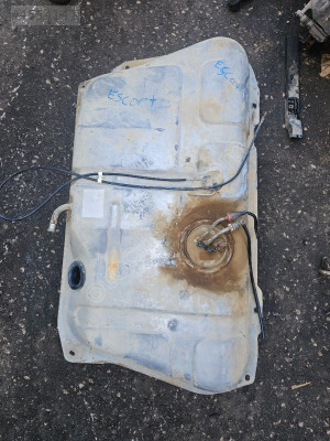 FORD ESCORT BENZİN YAKIT DEPOSU