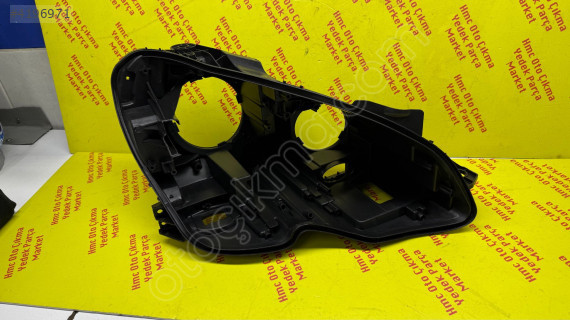 MERCEDES W204 KASA C180 C200 MAKYAJLI SAĞ FAR KASASI