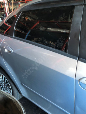 FİAT LİNEA 1,3 EURO 5 SAĞ ARKA KAPI