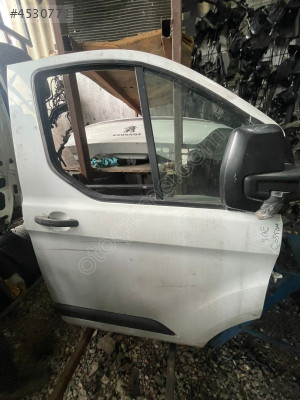 FORD CUSTOM SAĞ ÖN KAPI KONUK OTO