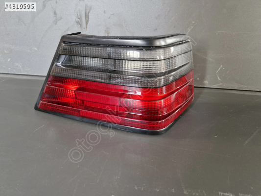 W124 124 KASA 200E SAĞ STOP LAMBASI FÜME SIFIR 1993 1994 1995