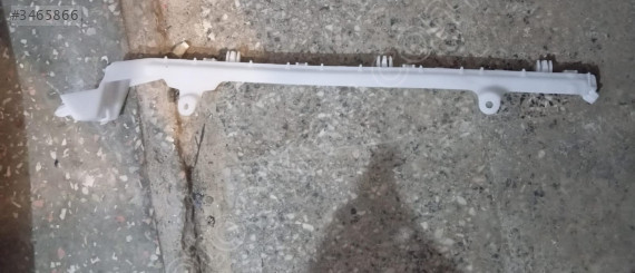 Megane 4 Arka Tampon Braketi Tk orjinal çıkma
