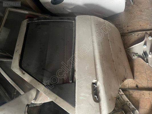 Ford escort sağ arka kapı beyaz
