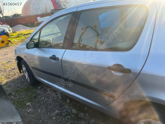 Peugeot 307 sol ön kapı gri renk
