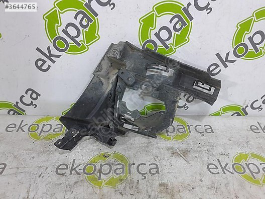 BMW 1 SERİSİ 2011 2015 F22 SAĞ ÖN SİS FARI YUVASI 51118055304