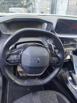 Peugeot 2008 SUV direksiyon simidi