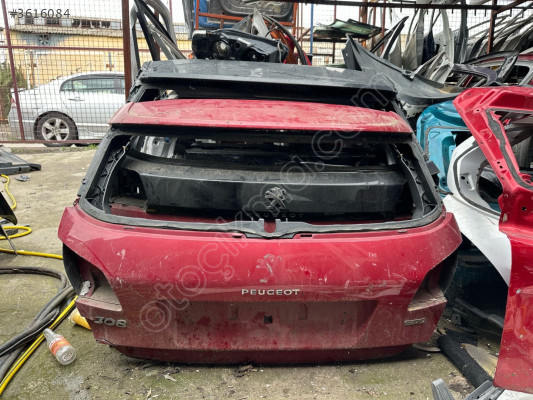 Peugeot 308 arka bagaj kapağı çıkma