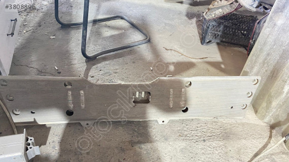 Mercedes ml 350 ön tampon demirli