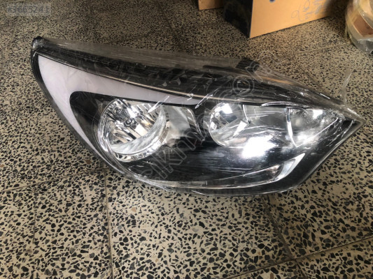 Kia rio sağ far