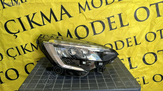 RENAULT CLİO 5 SAĞ FAR