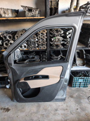Fiat Doblo Hatasız Sol Ön Kapı