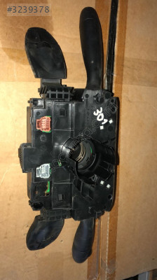 PEJO 307 2005 MODEL İÇİN SİNYAL KOLLARI