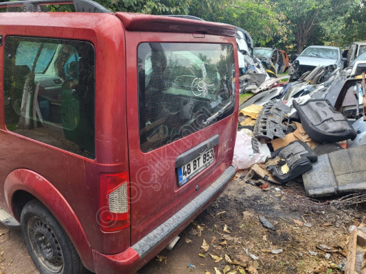 Ford cornet bagaj kapağı hatasız