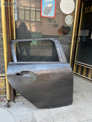 Peugeot 2008 Sağ Arka Kapı Orijinal