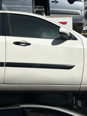 Ford Focus 1 Hatasız Sağ Ön Kapı