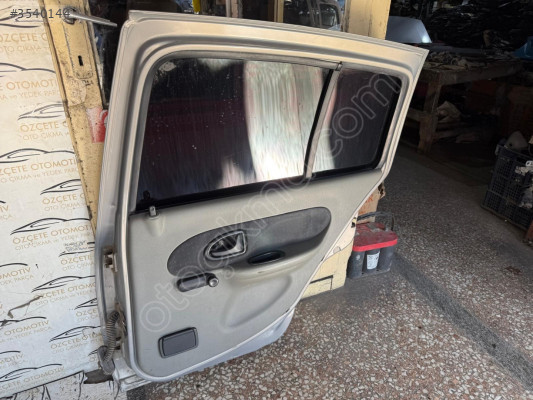 00-08 Renault Clio Symbol Sağ Arka Kapı Döşemesi