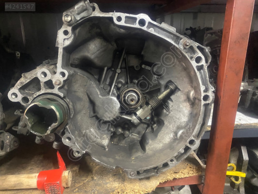 DAİHATSU SIRION MANUEL ŞANZIMAN ORJINAL ÇIKMA