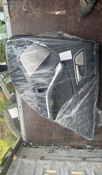 MERCEDES W176 ÇIKMA SAĞ SOL ARKA KAPI DÖŞEMELERİ