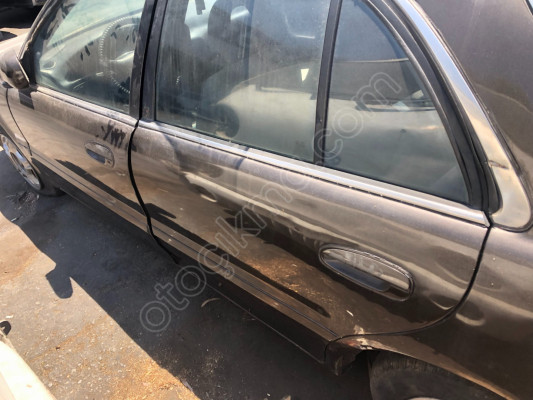 Hyundai Sonata 1991-2001 Çıkma Sol Arka Kapı