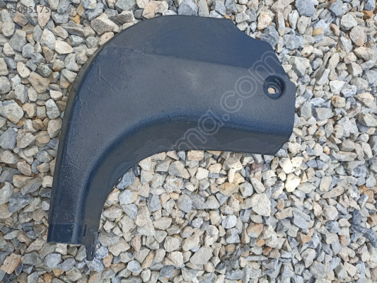 Ford Fiesta sağ alt panel kaplama