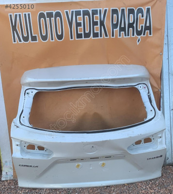 toyota coralla bagaj kapağı