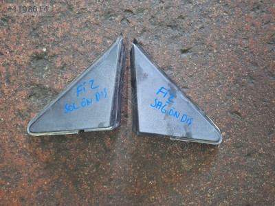 FORD FİESTA 2 2002-08 ARASI SAĞ-SOL AYNA ÜÇGEN PLASTİĞİ ÇIKMA ORJ