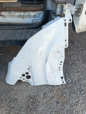 2014-22 ford transit sağ ön çamurluk orjinal çıkma