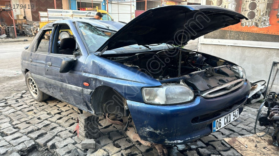 FORD ESCORT SAĞ ÇAMURLUK , FORD ESCORT SOL ÇAMURLUK
