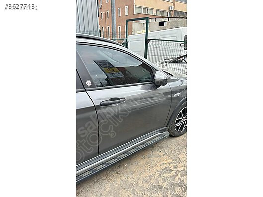 Fiat Egea sağ ön kapı füme renk