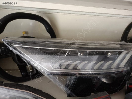 Audi q8 sol far hatasız orj