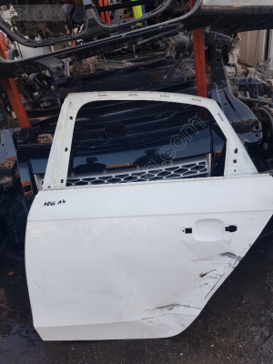 Audi A4 sol arka kapı