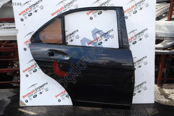 MERCEDES C SERİSİ A204 W204 SAĞ ARKA KAPI