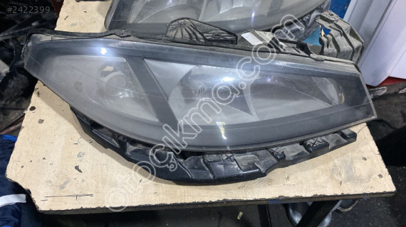 RENAULT LAGUNA 2 SAĞ ÖN FAR